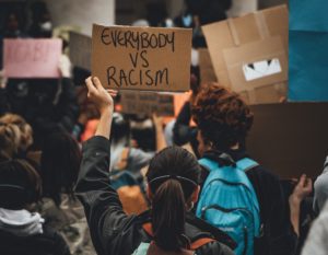 Lutte contre le racisme